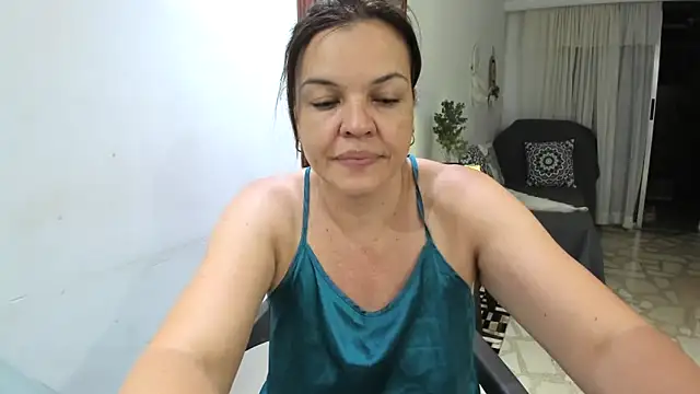 Snapshot of MarilynDavies chatting on October 5, 11:32 pm MarilynDavies online show from October 5, 11:32 pm