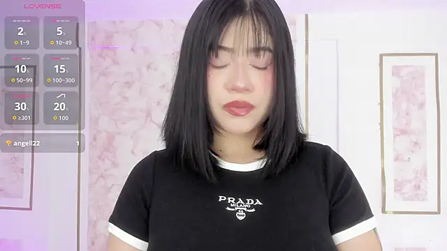 GENNESIS LOVE online show from June 17, 4:14 am