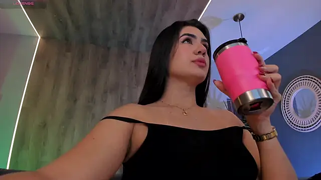 Snapshot of AngelicaVega chatting on October 15, 8:11 pm AngelicaVega online show from October 15, 8:11 pm