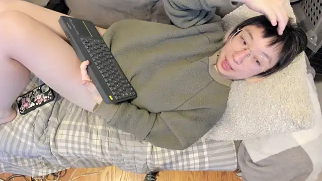 luxgray online show from December 22, 1:09 am