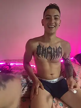 aliensexy online show from November 23, 9:05 pm