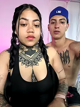 Snapshot of aliensexy chatting on September 14, 11:57 pm aliensexy online show from September 14, 11:57 pm