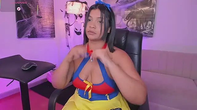 alaia7h online show from October 31, 8:35 pm