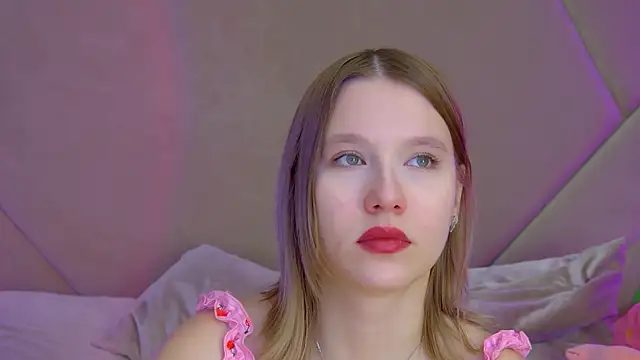 LiliLinn online show from November 17, 4:46 am