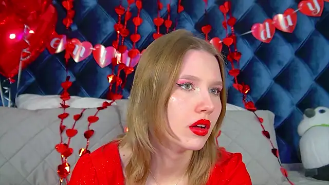 LiliLinn online show from February 14, 5:09 am