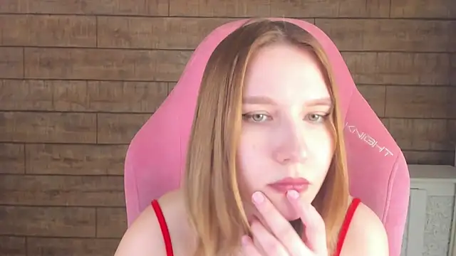 LiliLinn online show from June 30, 10:15 am