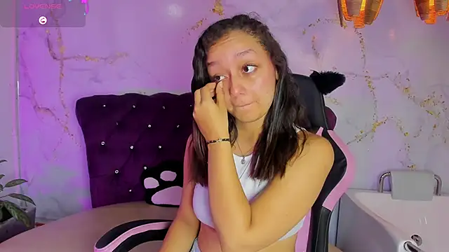 katy sweet19 online show from April 24, 12:30 pm