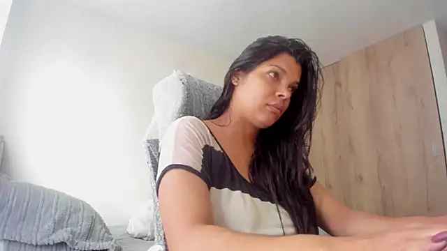 Snapshot of Sweetdreamses_ chatting on September 12, 2:02 pm Sweetdreamses online show from September 12, 2:02 pm