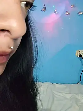 Evelyn pink1 online show from June 4, 4:39 am