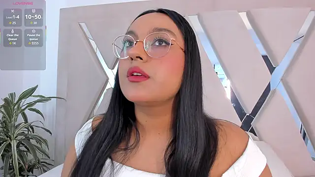 ellamontoya online show from March 3, 11:38 am