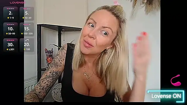 Snapshot of Angelamariexox chatting on October 9, 3:05 pm Angelamariexox online show from October 9, 3:05 pm