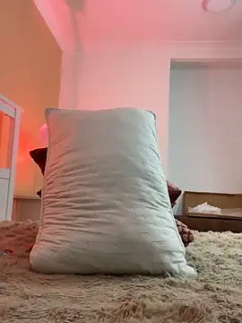 KendalMilleer online show from April 24, 12:30 pm