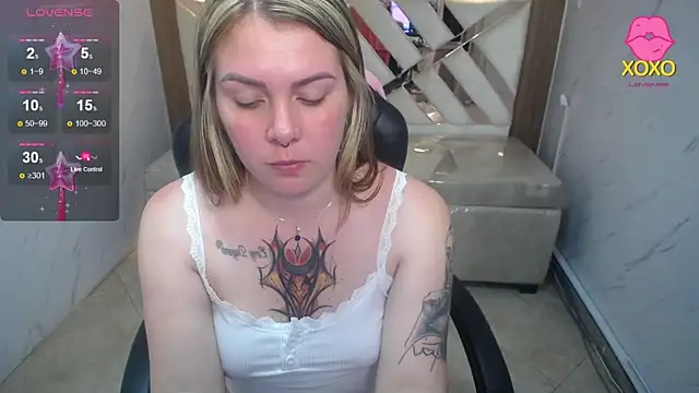 Paula b  online show from March 25, 1:03 pm