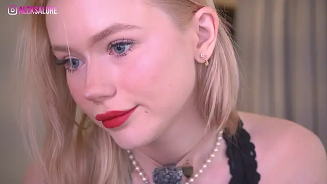 LexieLoree online show from June 10, 3:17 am