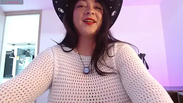 Layna cold online show from April 25, 5:10 pm