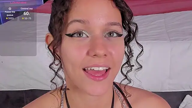 VioletPaket online show from April 26, 1:42 pm