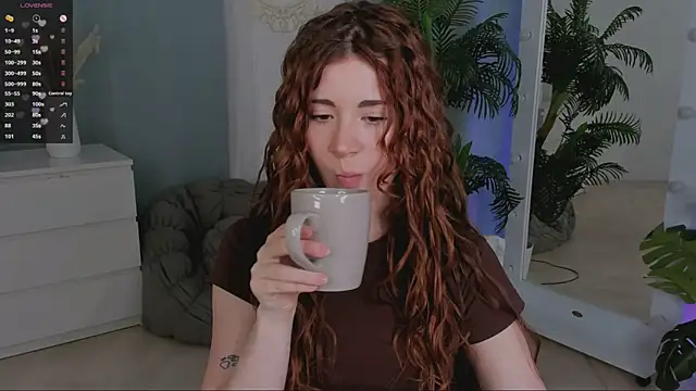 Freckle Diyana online show from November 26, 9:27 pm