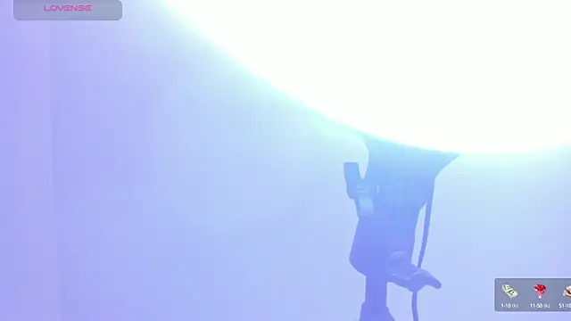 Mia thompson 19 online show from October 3, 9:09 pm