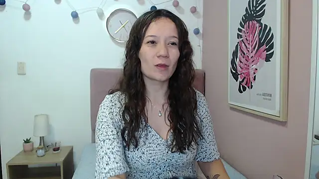 lanna 1878 online show from April 8, 1:35 pm