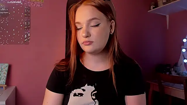 CarolineLovers online show from April 23, 8:44 pm