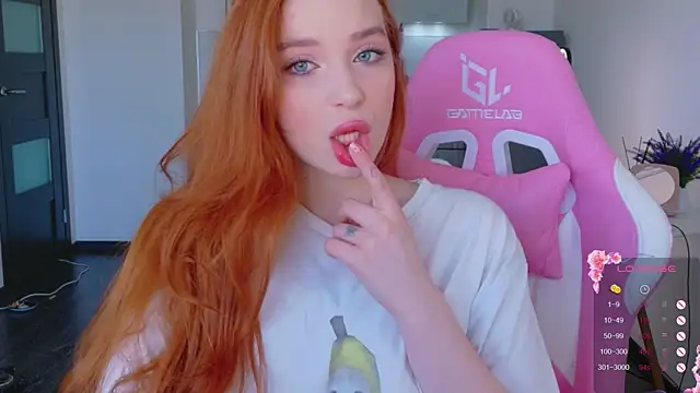 cinnabon girls online show from April 17, 10:50 am