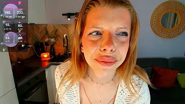 Hannah Carr online show from April 21, 8:49 pm