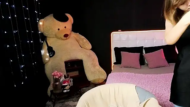 LitaBrom online show from November 27, 2:58 am