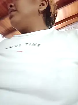 ELLA KELLY online show from April 27, 11:29 am