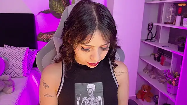 melany naa online show from February 11, 10:22 pm