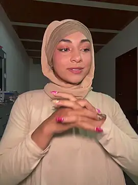 lalilamassu1 online show from September 13, 11:02 pm