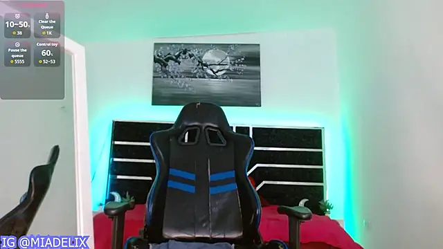 -MiaKitty- online show from March 30, 3:00 pm