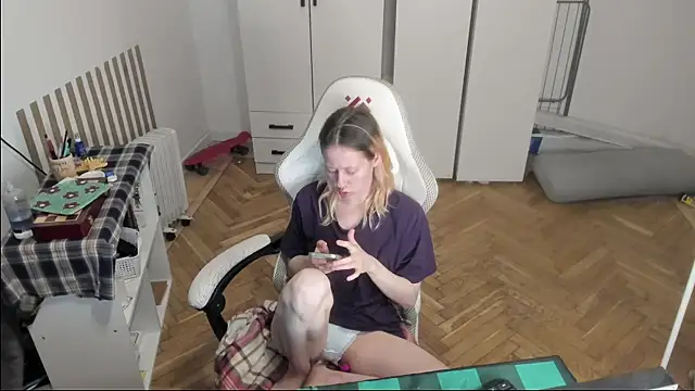 Silly  Milly online show from July 20, 4:37 am