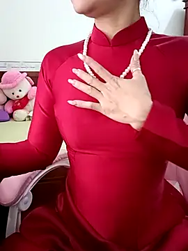    Erin    online show from March 2, 3:17 am