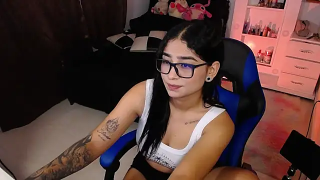 Snapshot of thalia_066 chatting on September 15, 7:32 pm thalia 066 online show from September 15, 7:32 pm
