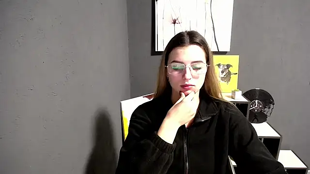 lady olivia  online show from November 18, 3:57 pm