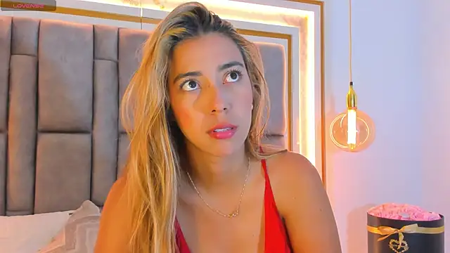 elianabrown online show from April 24, 12:35 am