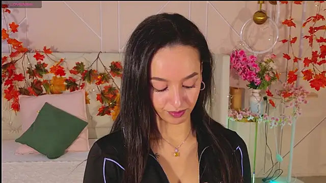 Lolly Neal online show from November 29, 4:49 am