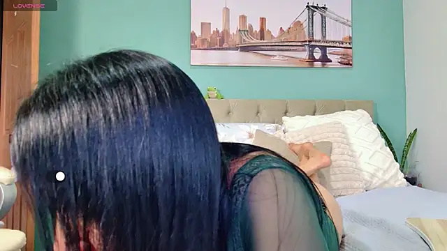 Snapshot of yanella_fire chatting on October 10, 4:34 pm yanella fire online show from October 10, 4:34 pm