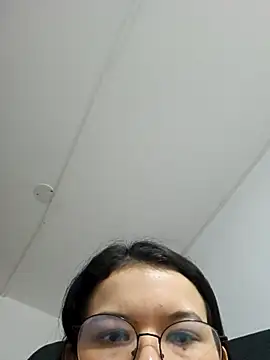 azumiichan online show from February 6, 3:43 am