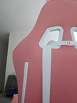 azumiichan online show from April 25, 2:14 pm