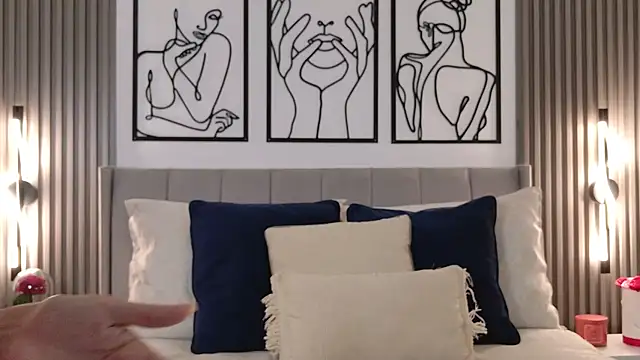 MelodyMarks  online show from April 24, 8:33 pm