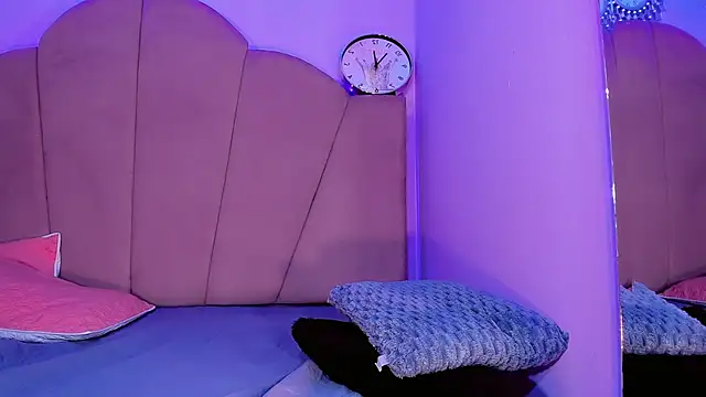 ValeriaAguilar online show from December 1, 11:29 pm