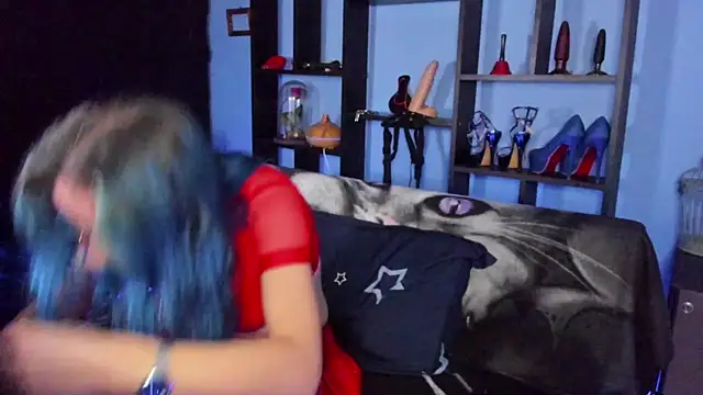 Queen of Hearts1 online show from March 9, 8:56 pm