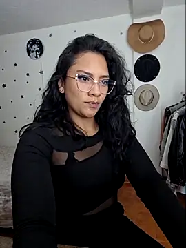 Thaliacooper  online show from October 19, 1:51 am