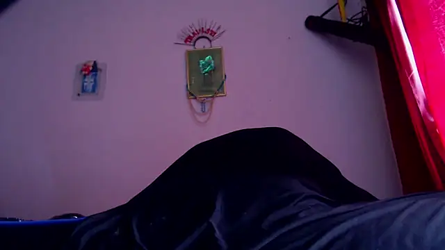 Zafiro subversiva online show from April 8, 2:41 pm