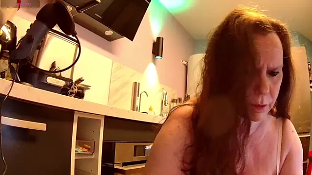 Endrocleia online show from April 18, 9:04 pm