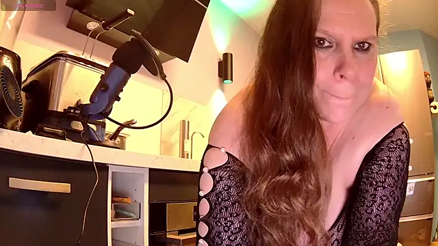 Snapshot of Endrocleia chatting on September 29, 9:53 pm Endrocleia online show from September 29, 9:53 pm