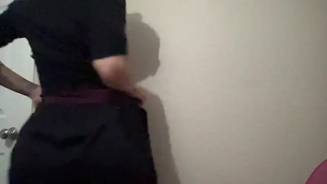 myloveforyouu online show from April 18, 11:26 pm