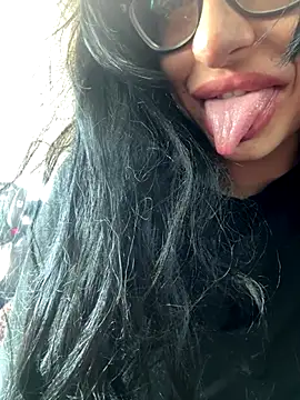 myloveforyouu online show from November 3, 12:03 am