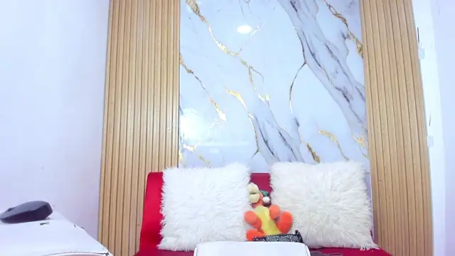 Luluu 08 online show from April 27, 3:20 pm